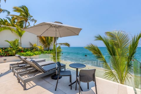Luxury 2 bed/ 2 bath Beach Front Condo - Bucerias - Casa Del Mar 105