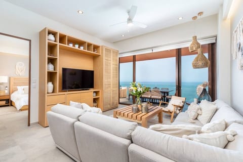 Luxury 4 bed/4 bath Beach Front Condo - Bucerias