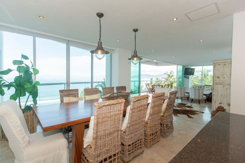 Beautiful Beachfront 3 bd condo in Nuevo Vallarta - Nuevo Vallarta