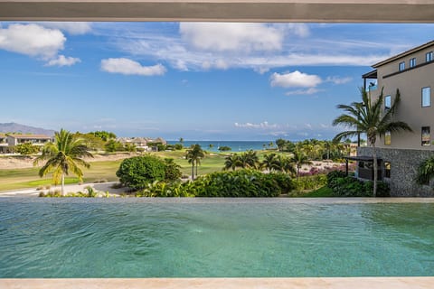 3Bed condo with Pool+Ocean views - Tau 621