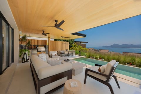 4 Bed - Luxury Oceanview Villa