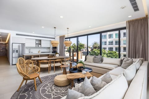 New Lux 4 bed - Your Dream Beachfront Getaway! - Udara