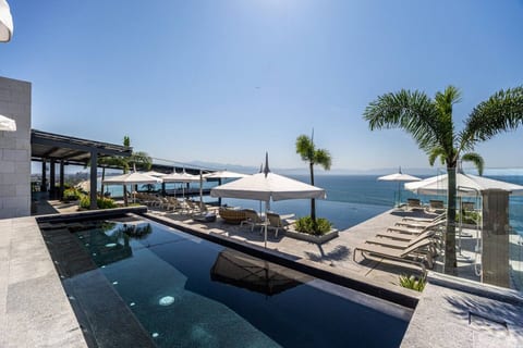 New Lux 4 bed - Your Dream Beachfront Getaway! - Udara