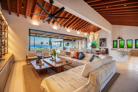 Serene Luxury - Private Pool + Ocean View + Cook (Lagos 16)