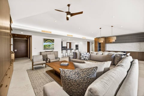 New Family Luxury Golf Penthouse with Private Pool