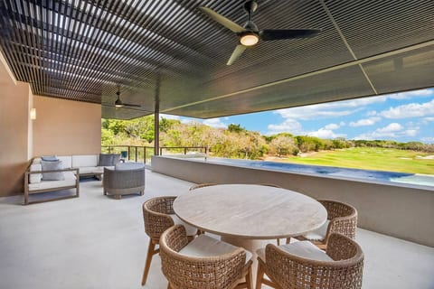 New Family Luxury Golf Penthouse with Private Pool