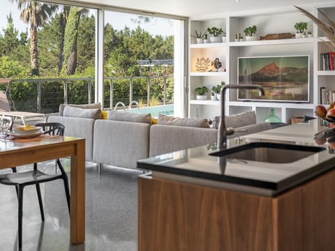 Contemporary villa. Heated pool. Beach within walking distance. image 4