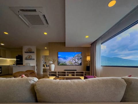 Cozy 2BR Penthouse Taweepol Condo Chiang Mai