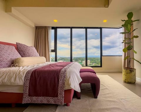 Cozy 2BR Penthouse Taweepol Condo Chiang Mai