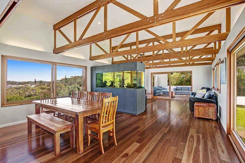 Luxury beach home with heated pool/spa. Max8adults