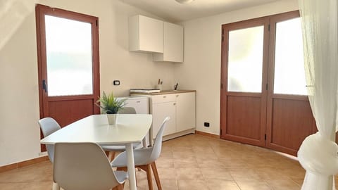 Relax & Beach cozy studio with garden, wifi image 5