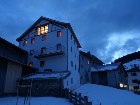 Tgesa Antgerna Appartement/Fewo, Bad, WC, 4 oder mehr Schlafräume