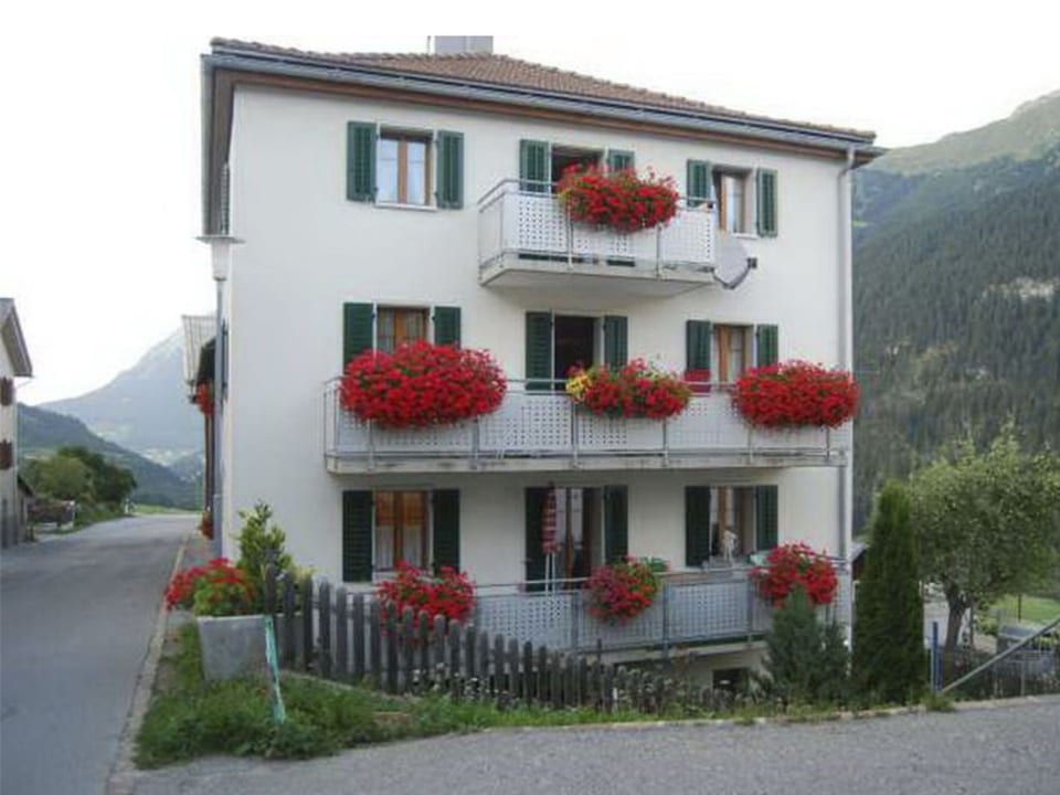 Ferienwohnung Hof Collet Appartement/Fewo, Dusche oder Bad, WC, 1 Schlafraum - Scharans