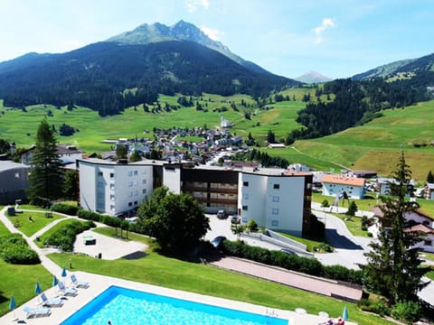 Penthouse Tgesa Tgampi T33 Appartement/Fewo, Bad, WC, 2 Schlafräume