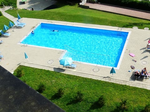 Penthouse Tgesa Tgampi T33 Appartement/Fewo, Bad, WC, 2 Schlafräume