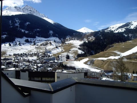 Penthouse Tgesa Tgampi T33 Appartement/Fewo, Bad, WC, 2 Schlafräume