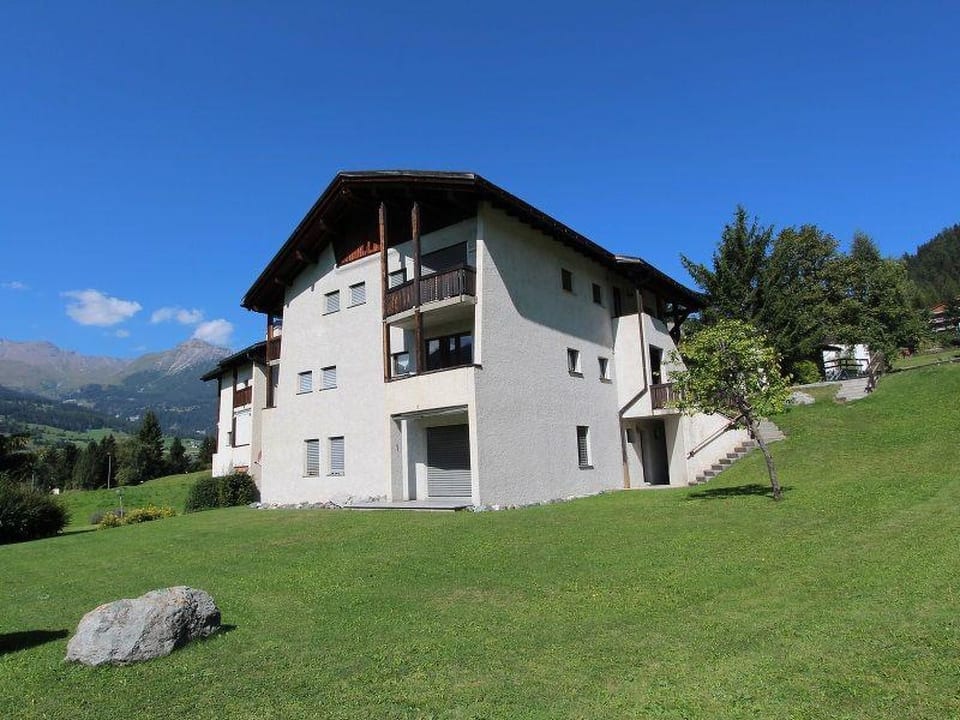 Soras 10 A Appartement/Fewo, Bad, WC, 2 Schlafräume 3 Zimmerwohnung - 4 Betten - Savognin