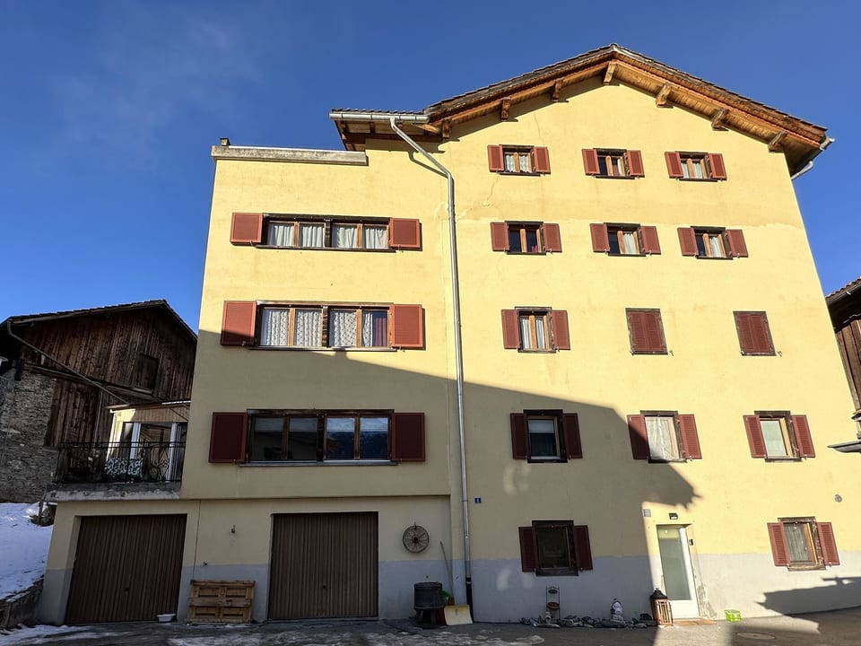 Jonnys Paradisli Appartement/Fewo, ducha y baño, WC, 1 dormitorio - Scharans