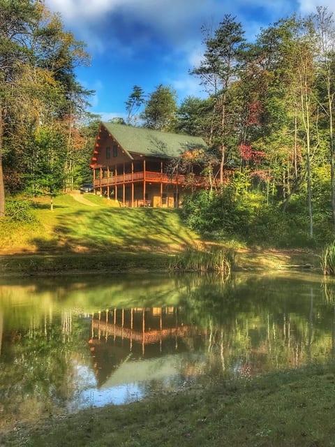 What a setting!!!! along serene fishing pond