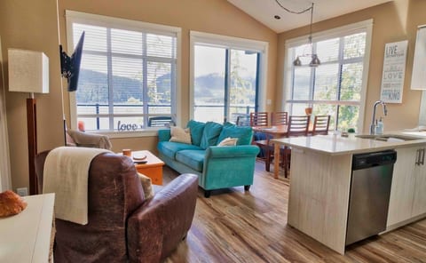 River Raven Retreat