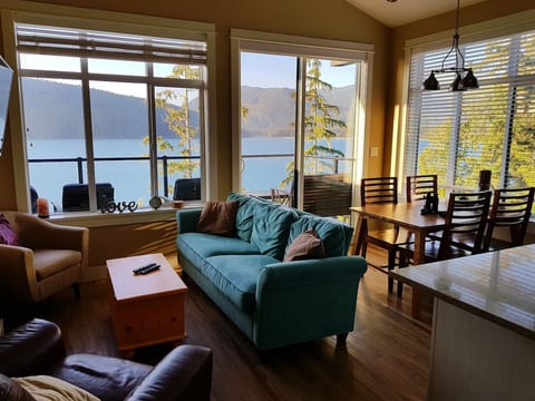 River Raven Retreat