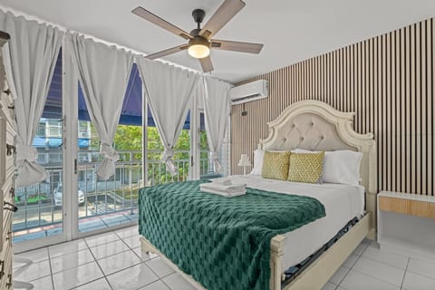 Beachside Villa Dorado | Pool & Beach Access