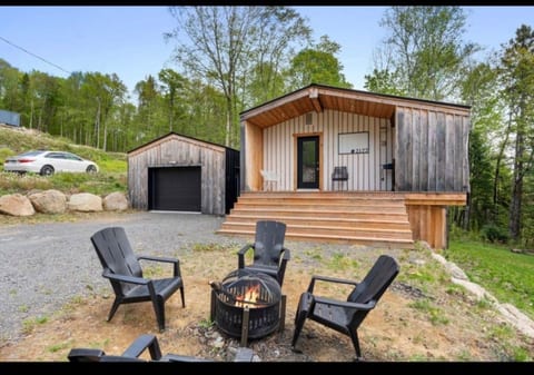 Beautiful beach - kayak - firepit - Lac Sarrazin