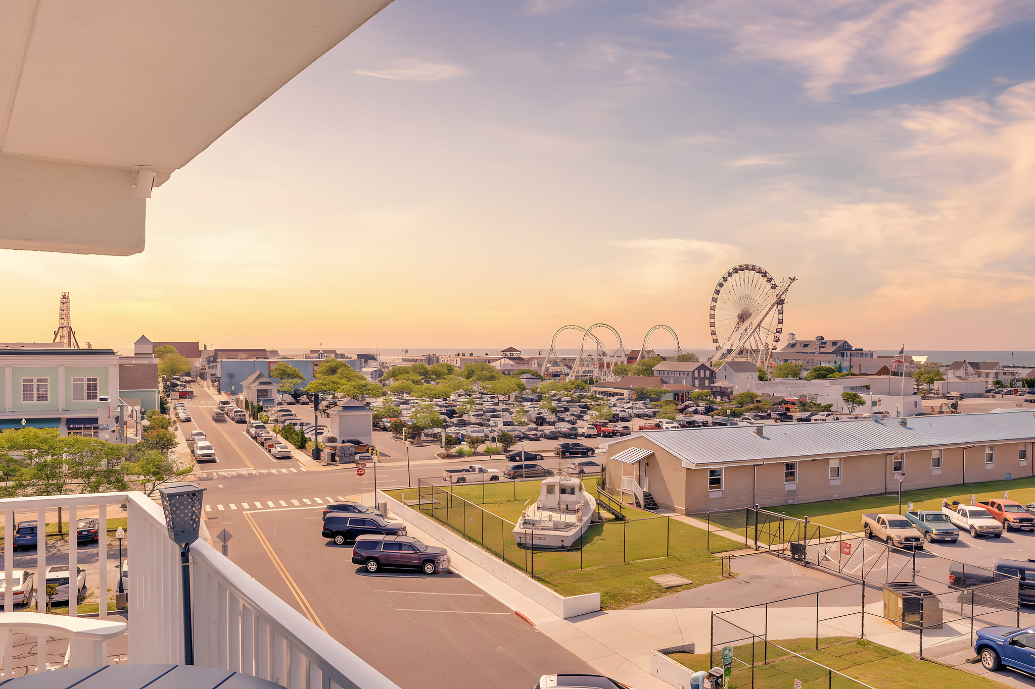 BeachBox II • Panoramic Inlet Views • Bayside Pool • Couple's Corner • Assateague House 411
