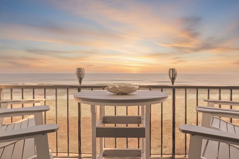 East Winds 502 | 1BR | 1.5BA | 601 Sq Ft | Private Entrance | Stairs Required for Initial Check-In (5th Floor) | Elevator Available After Check-In