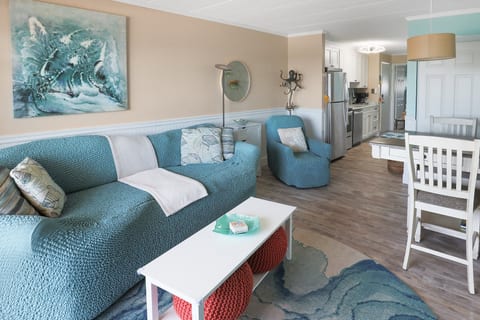 BeachBox V • 5th-Floor Oceanfront • Expansive View • Beachfront Bliss • East Winds 502