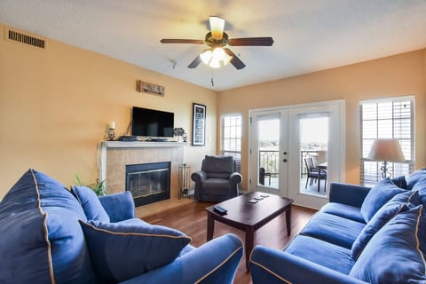 Villa 3211 - Lakefront Living at the Island - All Amenities