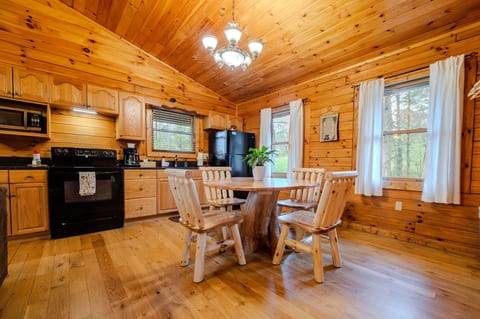 Full sized kitchen appliances