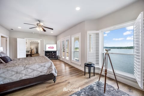 Plush Lake Overlook | Pickleball, Spa, Eats, & Fun