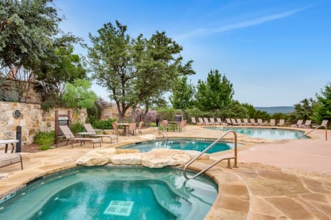 Lux Cabin + Bunkhouse | Hollows Amenities Access