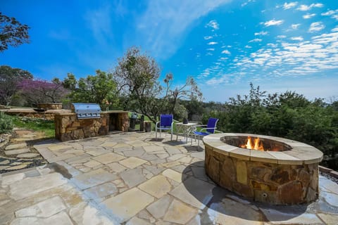 Lux Cabin + Bunkhouse | Hollows Amenities Access