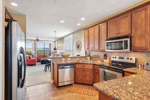 Resort Villa with Panoramic Lake & Hill Country Views