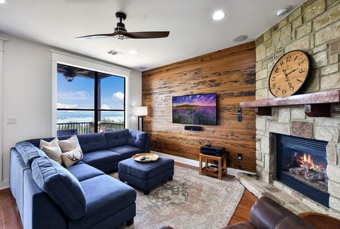 HDTV & Fireplace in Living Area