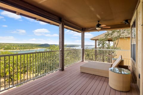 Beautiful Home at Hollows Resort - All Amenities Included