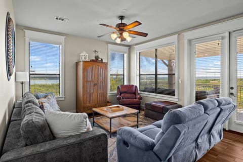 Lake & Hill Country Views | 5 Star Resort Access