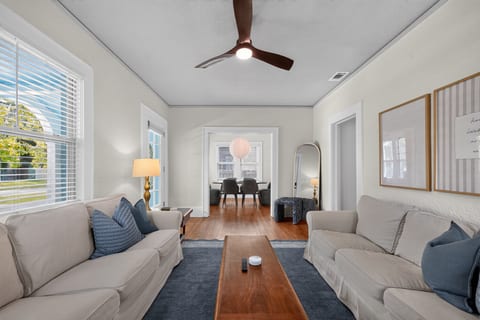 Updated 3BD Cottage in Murray Hill, Walk to Shops!