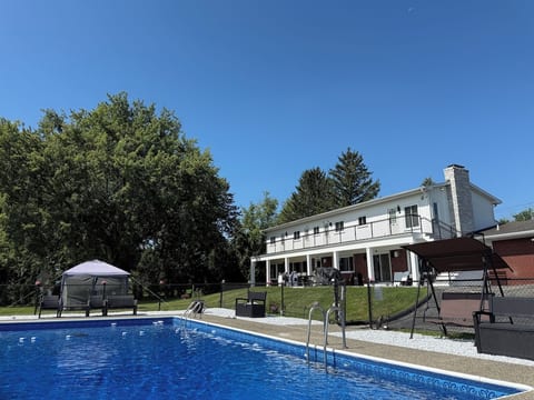 Saratoga 8 Beds Waterfront, Heated Pool By Track!