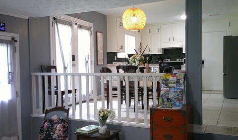 Entire 3BR Home |Free Parking | 20m to ATL Airport image 4