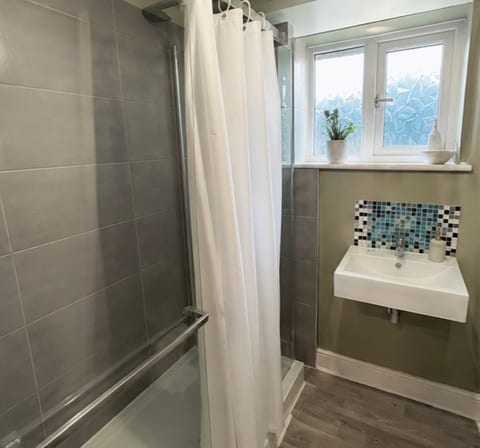 BEAUTIFUL COZY ROOM LUTON🏡
