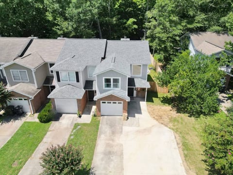 Aubie's Abode-walkable to downtown Auburn & campus - Holiday Home