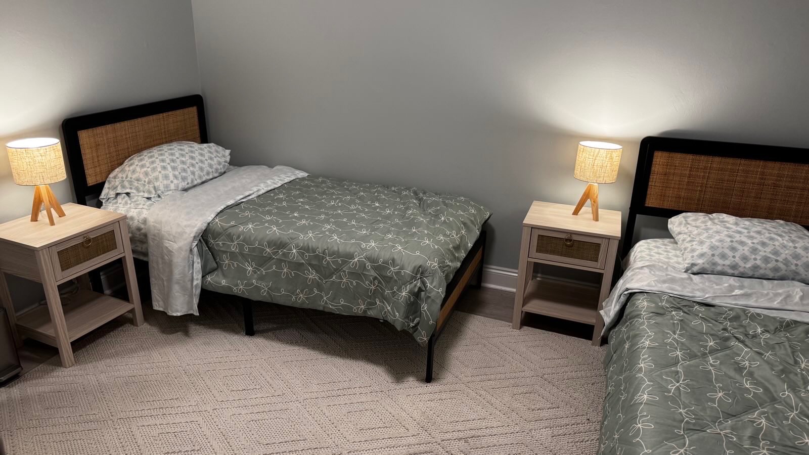 Twin bedroom
