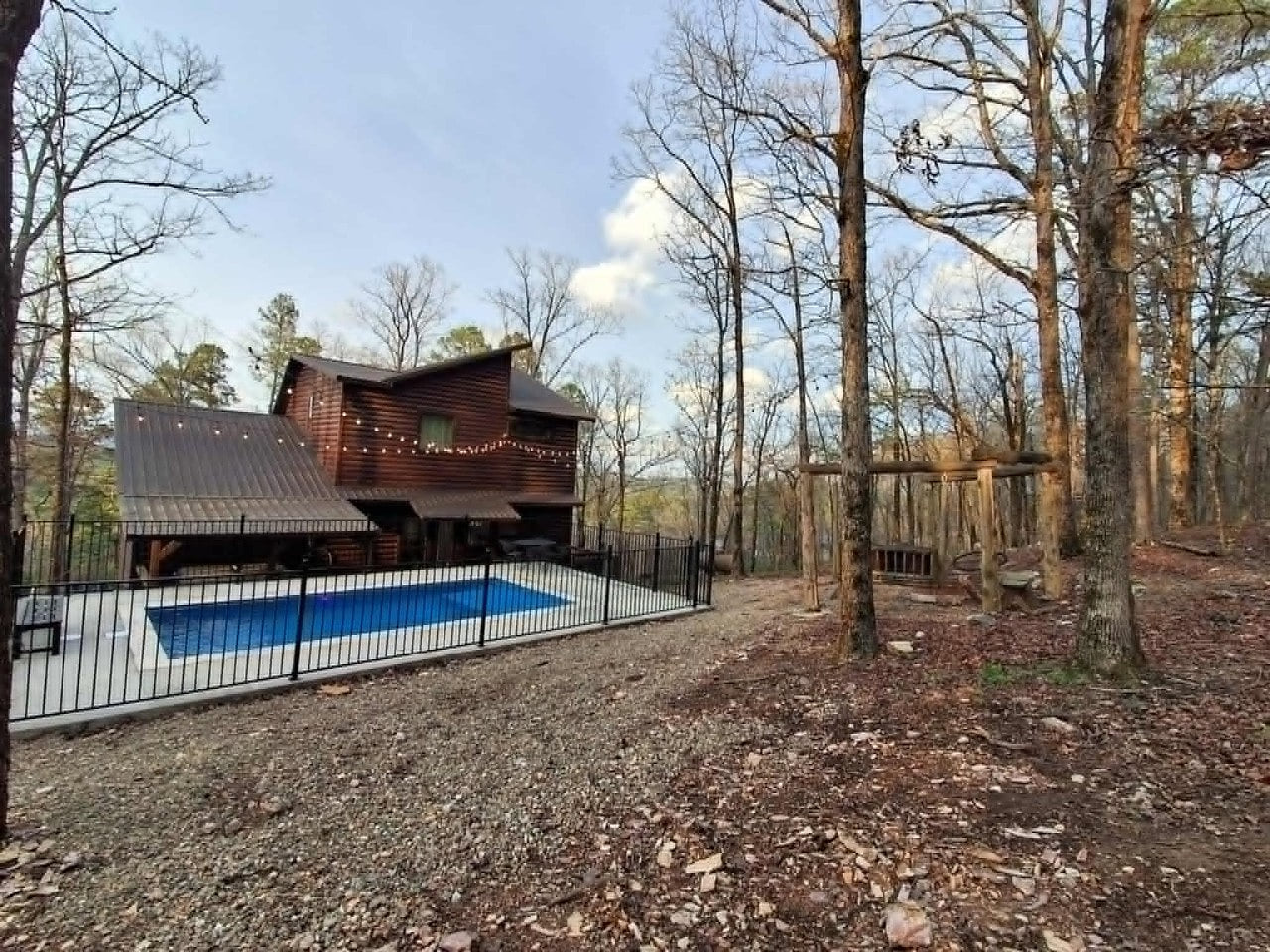 Three Bears – Pet-Friendly Cabin with Heated Pool Near Hochatown | Mountain Views | Sleeps 10