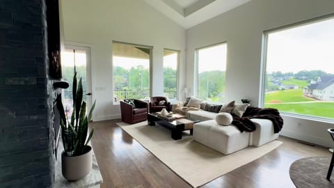 Overlook | Modern Mountian Home Near Asheville