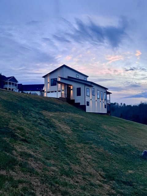 Overlook | Modern Mountian Home Near Asheville