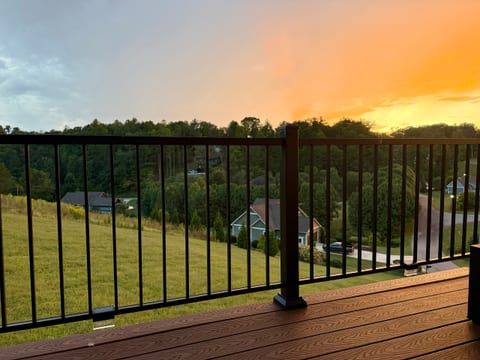Overlook | Modern Mountian Home Near Asheville