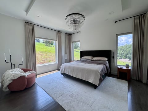 Overlook | Modern Mountian Home Near Asheville